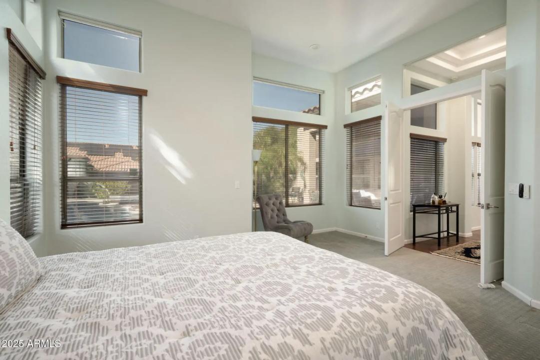 Real Estate Picture 11