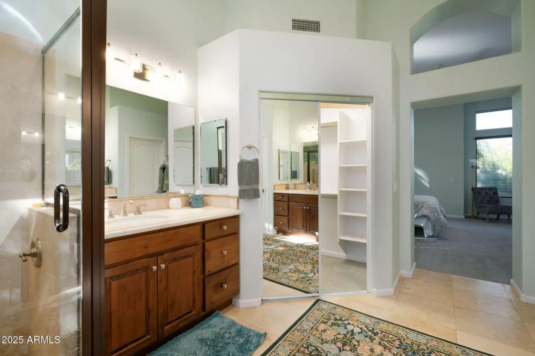 Real Estate Picture 14