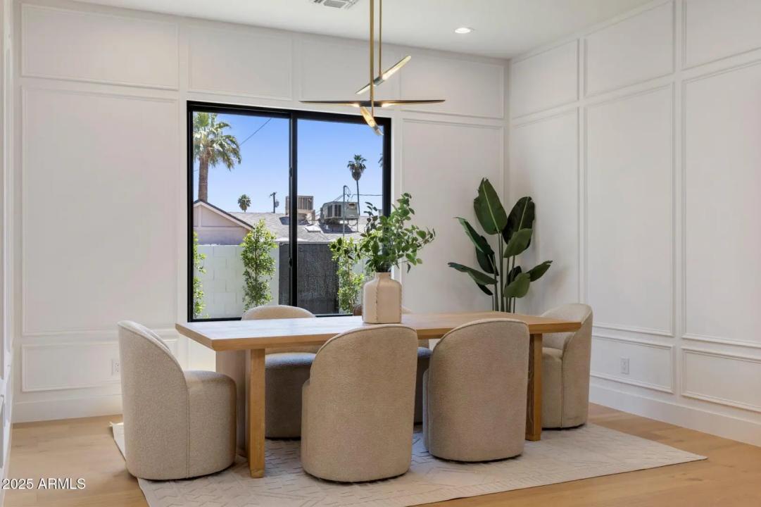 Real Estate Picture 6