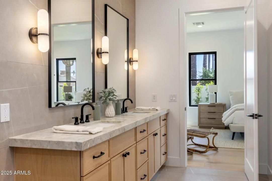 Real Estate Picture 10