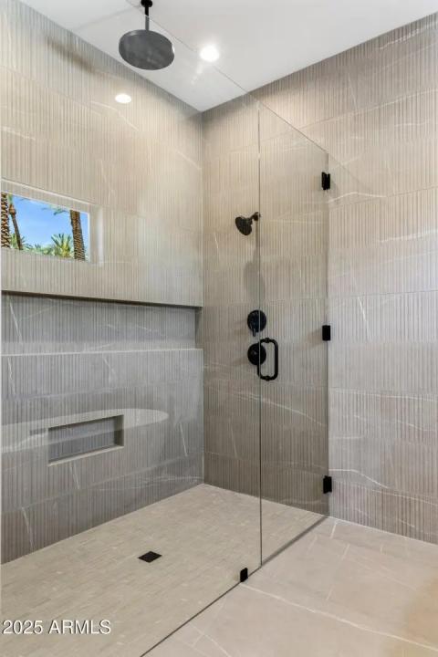 Real Estate Picture 11