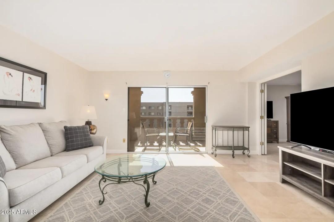 Real Estate Picture 4