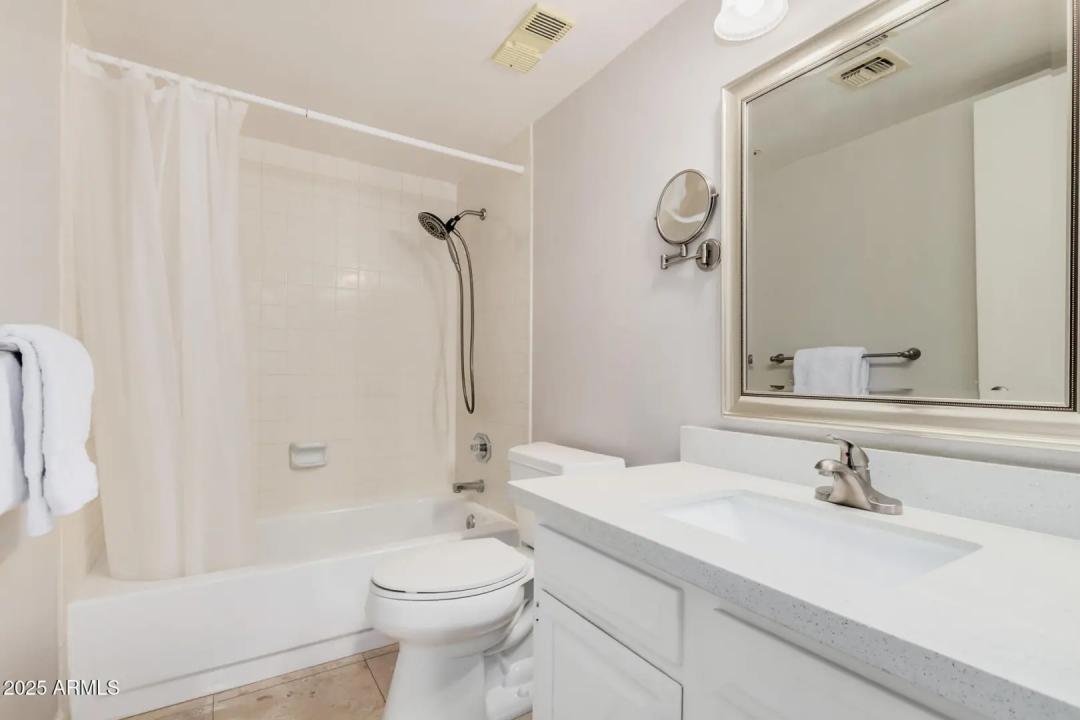 Real Estate Picture 14