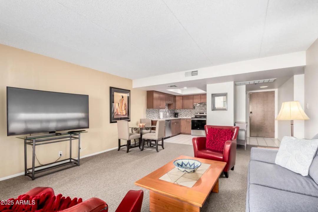 Real Estate Picture 3