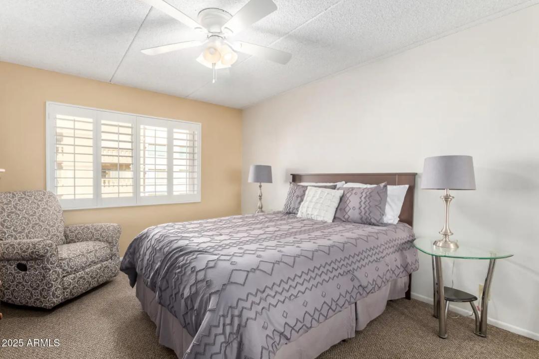 Real Estate Picture 7