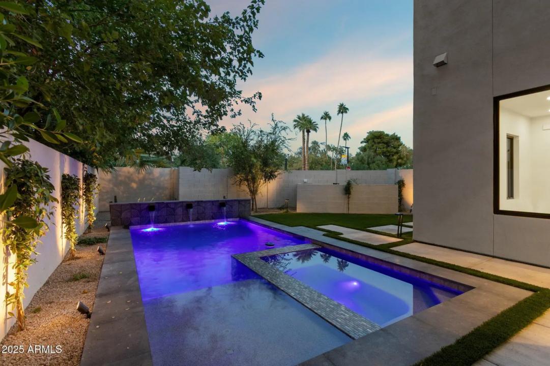 Real Estate Picture 40