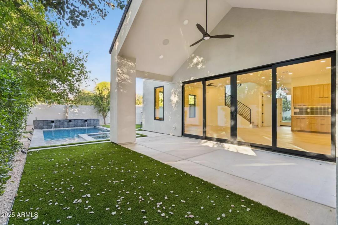 Real Estate Picture 37