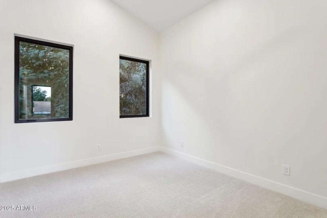 Real Estate Picture 20