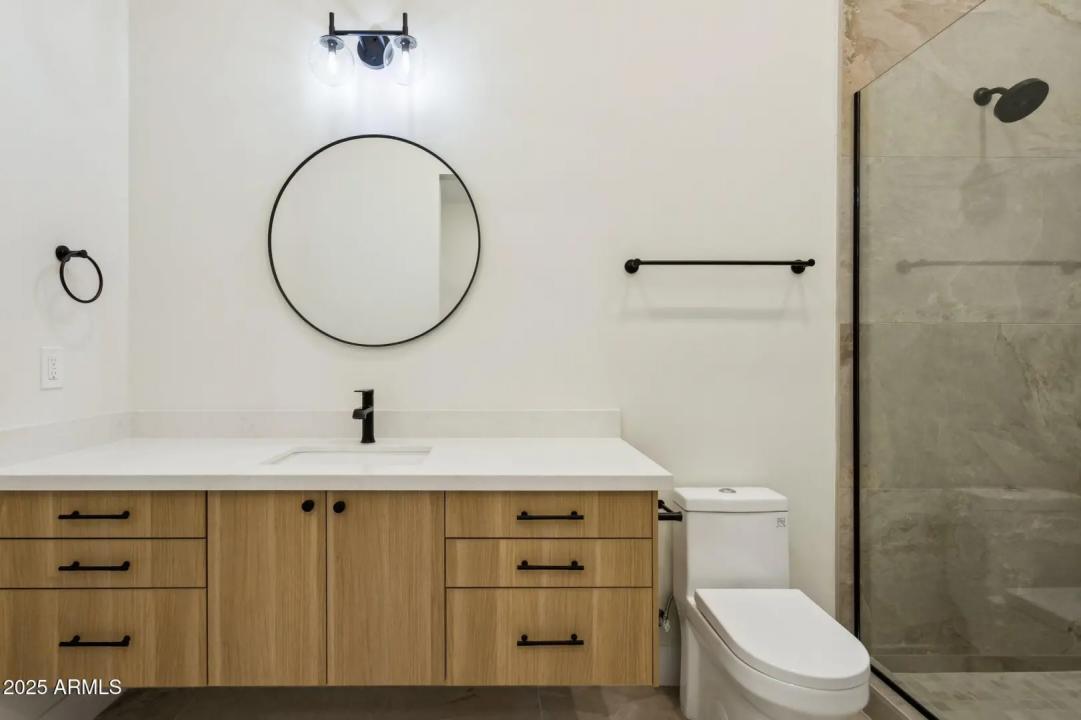 Real Estate Picture 22