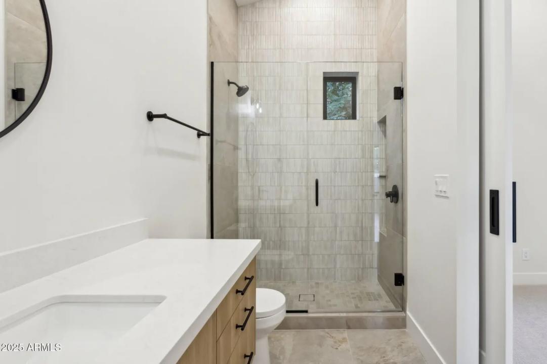 Real Estate Picture 23