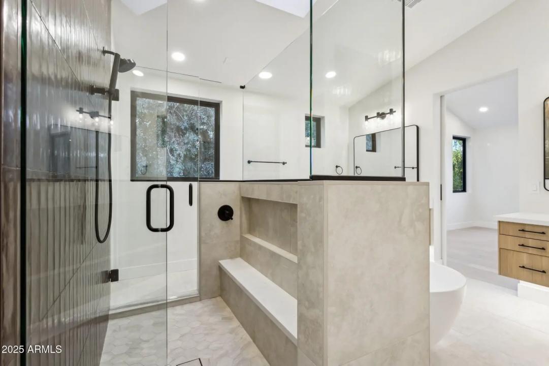 Real Estate Picture 17