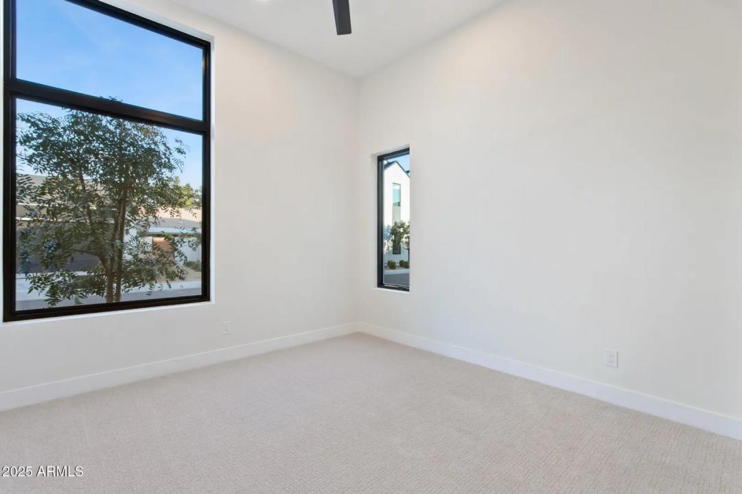 Real Estate Picture 28