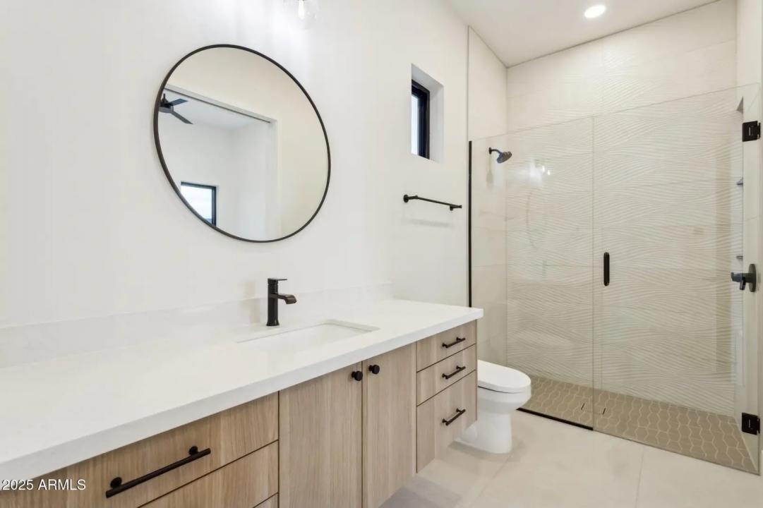 Real Estate Picture 30