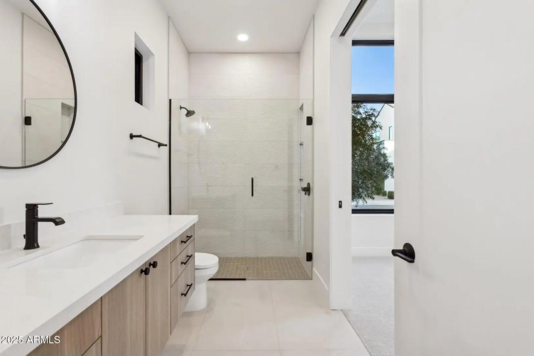 Real Estate Picture 31