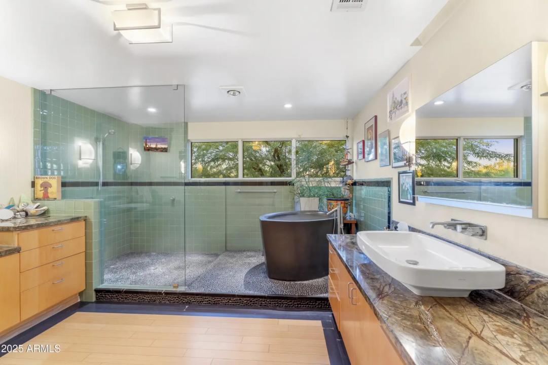 Real Estate Picture 39