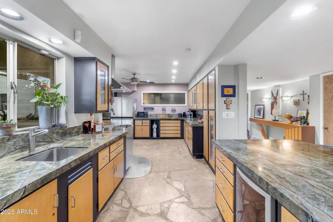 Real Estate Picture 16