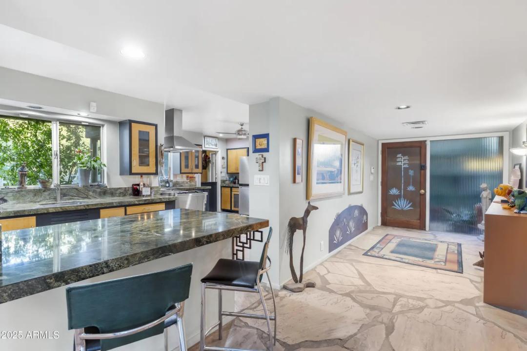 Real Estate Picture 14