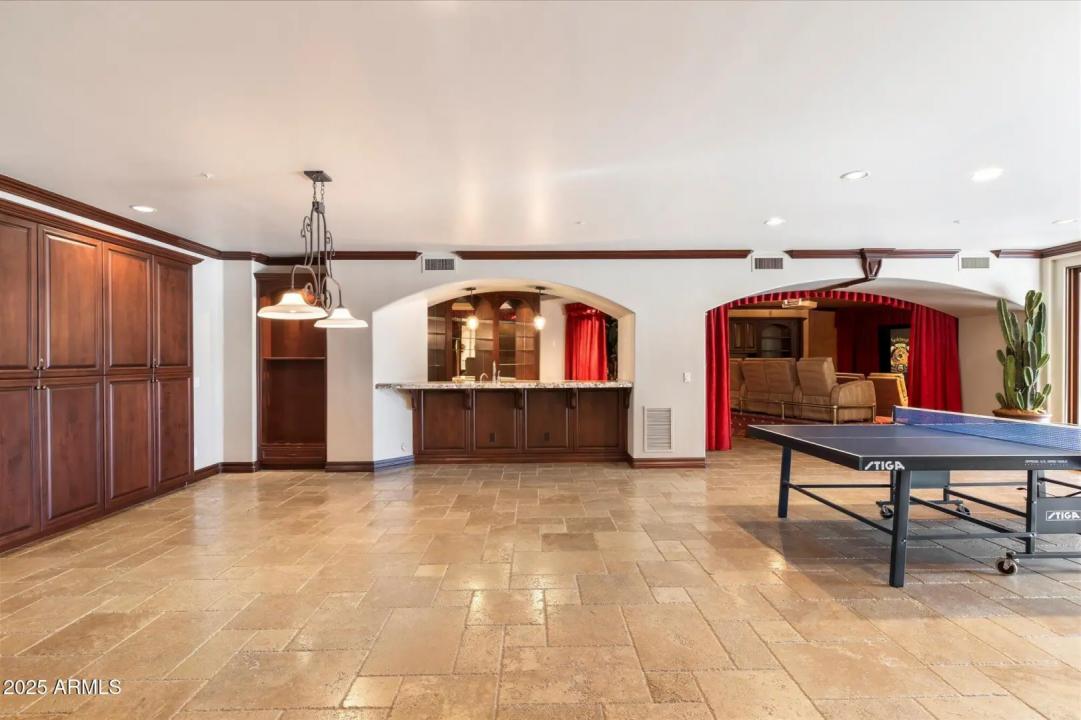 Real Estate Picture 20