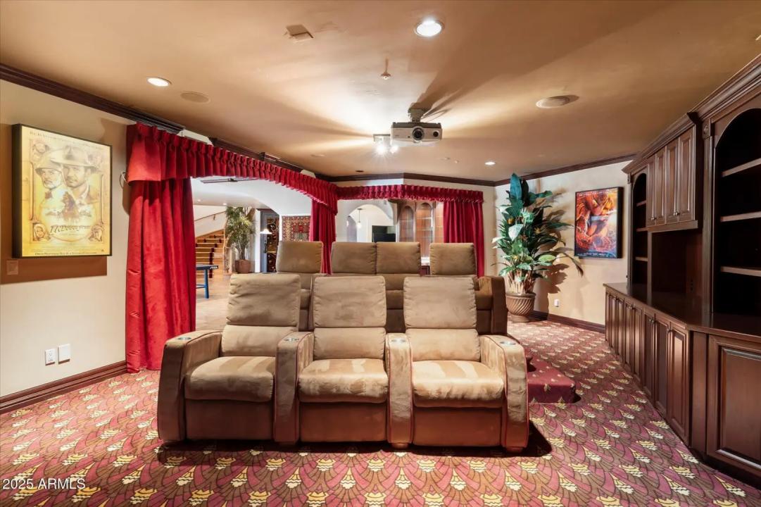 Real Estate Picture 23