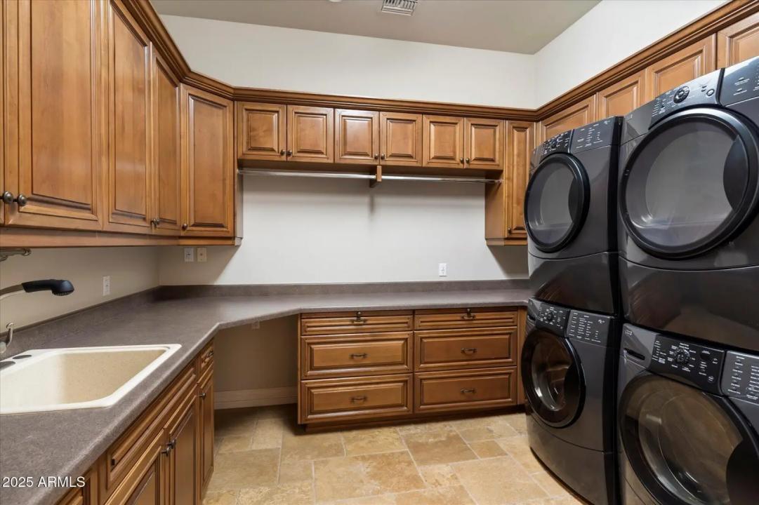 Real Estate Picture 36