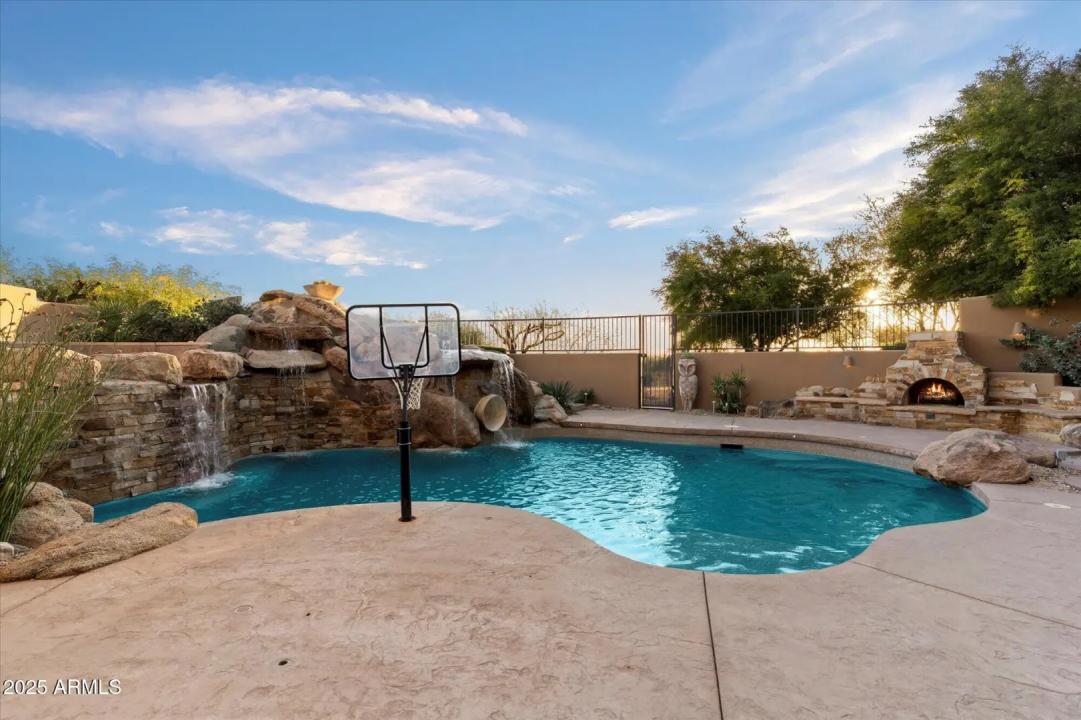 Real Estate Picture 42