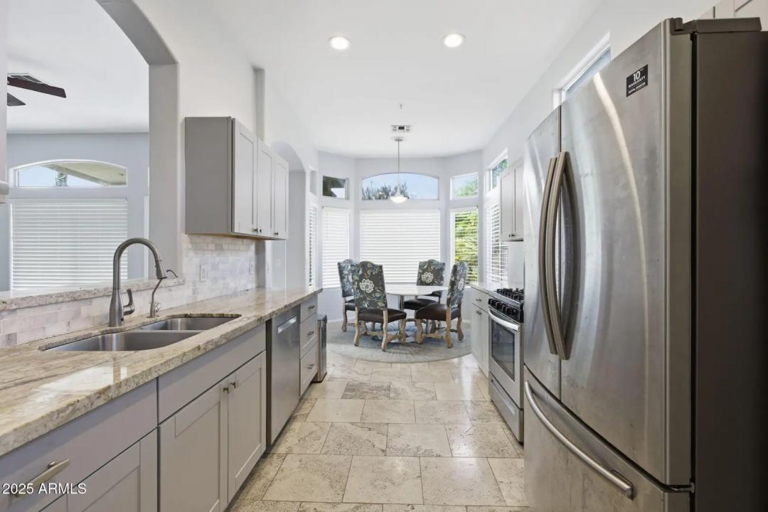 Real Estate Picture 3