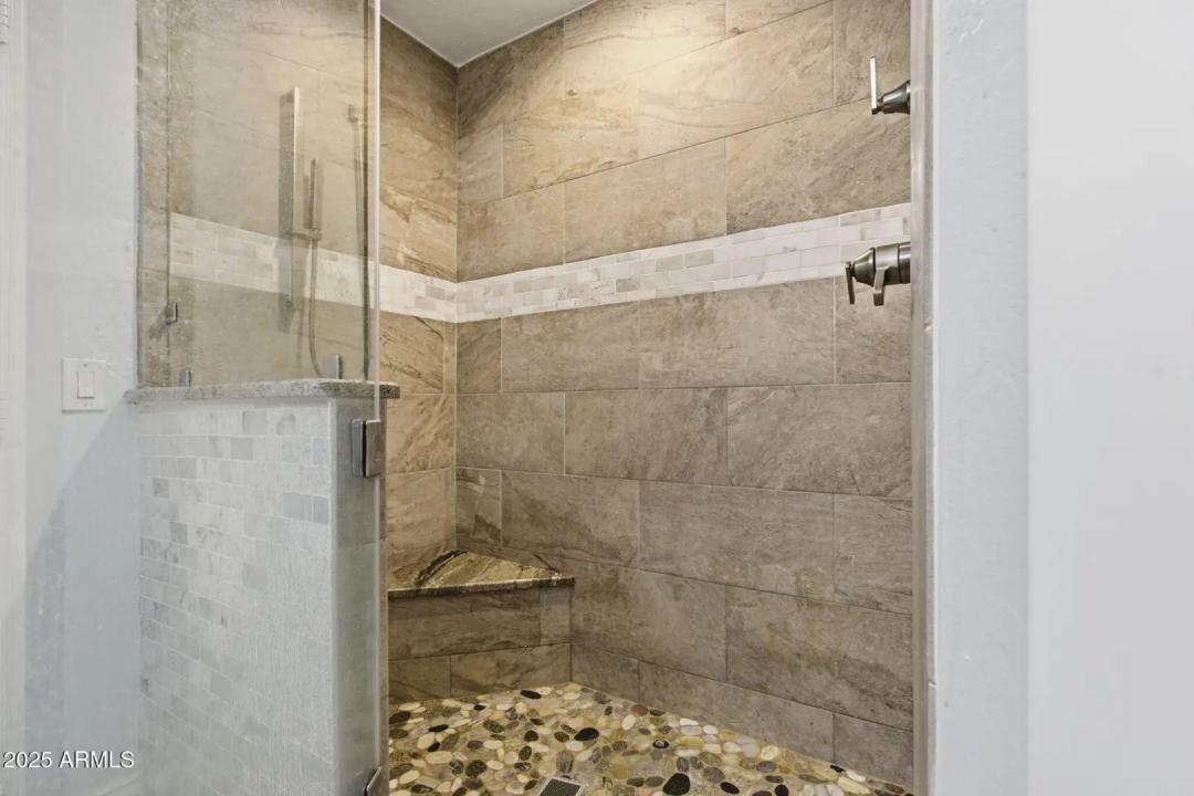 Real Estate Picture 6