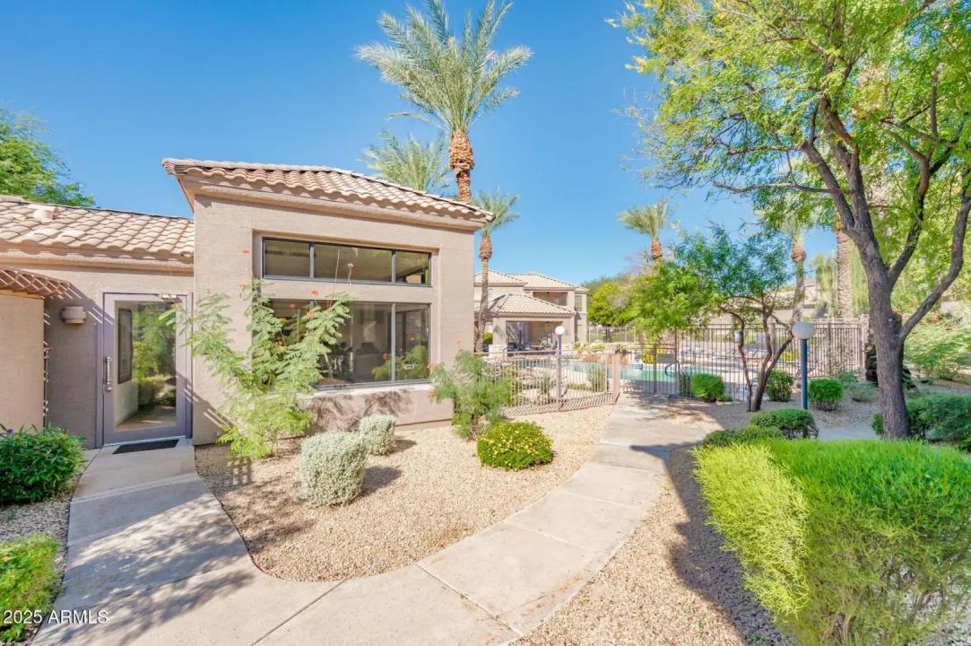 Real Estate Picture 13