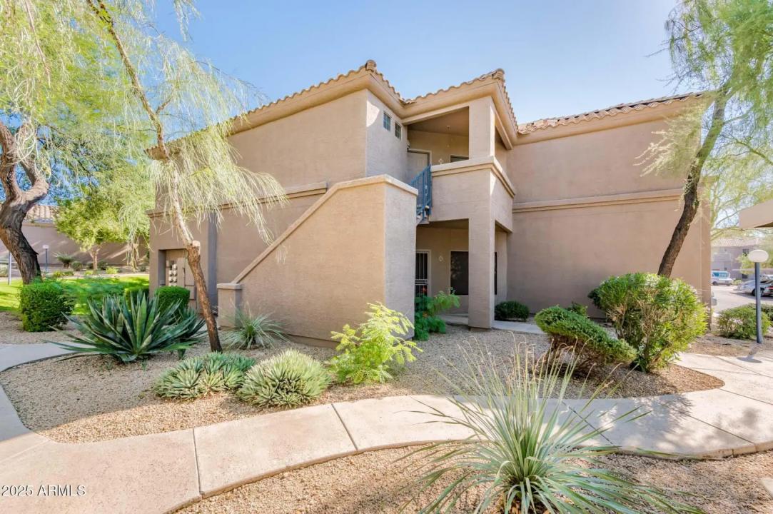 Real Estate Picture 14