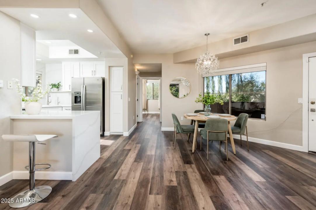 Real Estate Picture 18