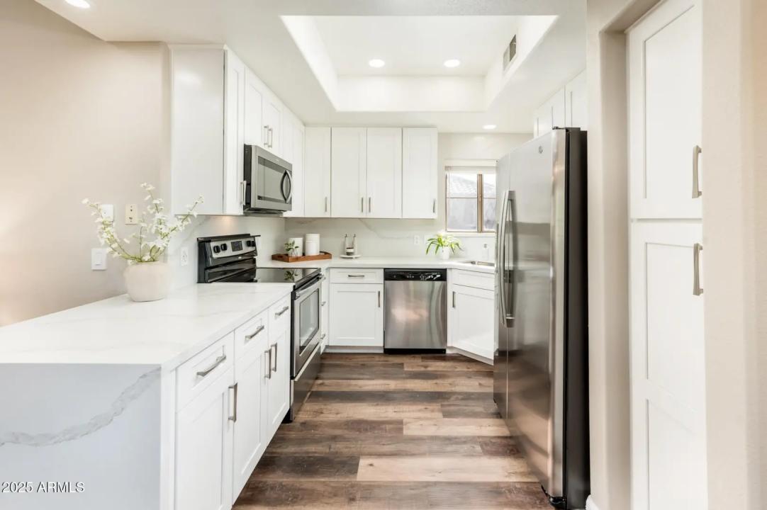 Real Estate Picture 26