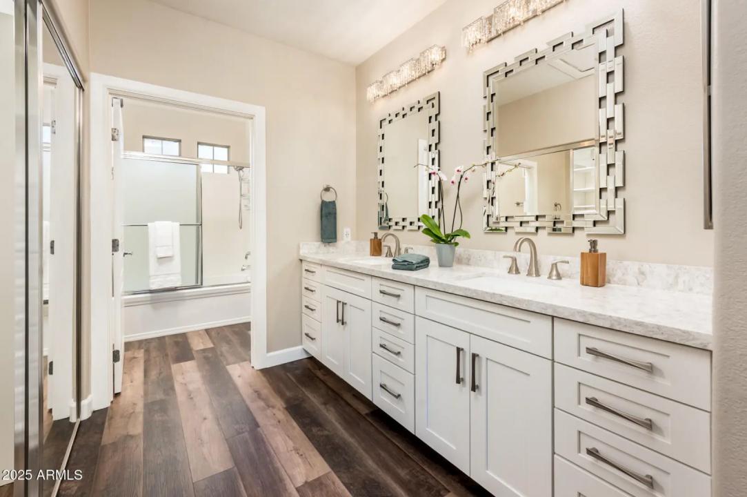 Real Estate Picture 32