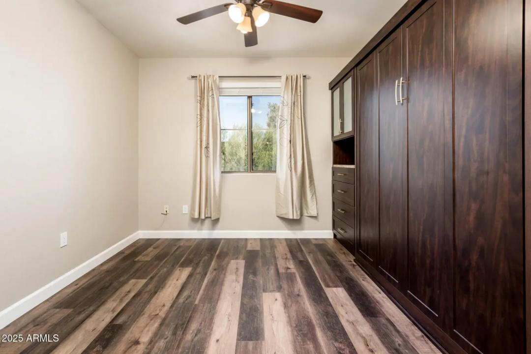 Real Estate Picture 37