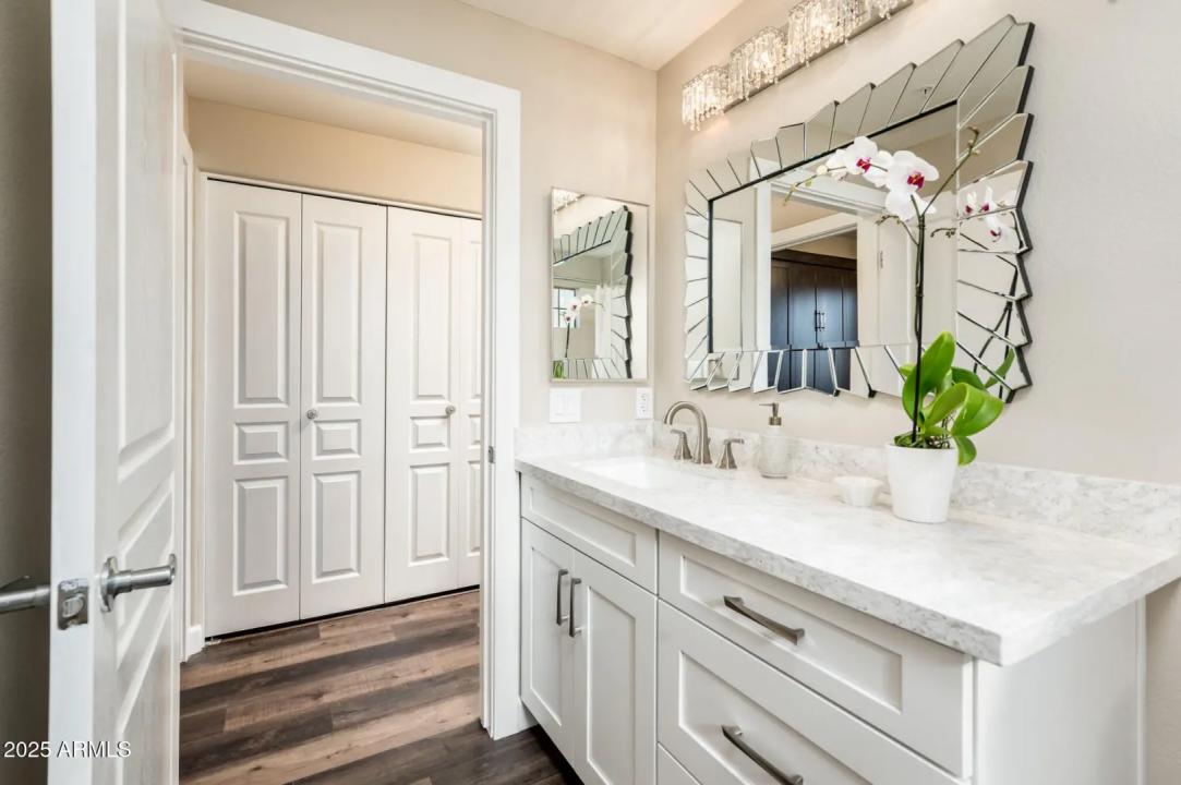 Real Estate Picture 42