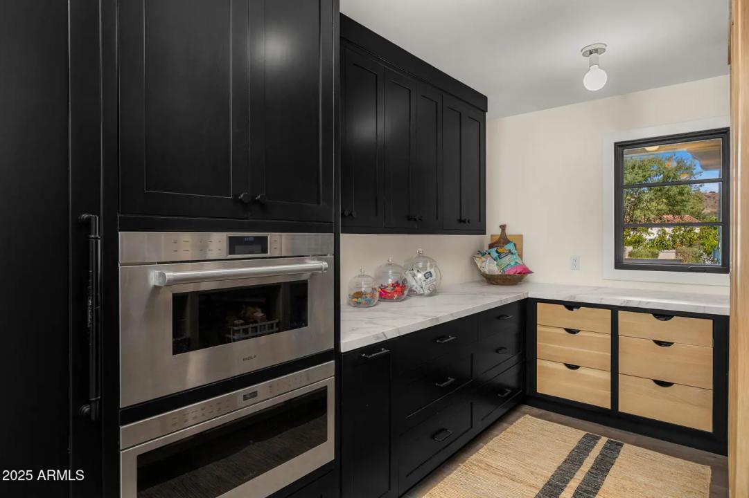 Real Estate Picture 24