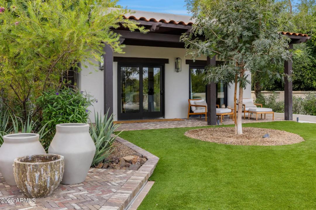 Real Estate Picture 36