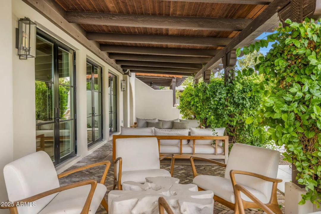 Real Estate Picture 28