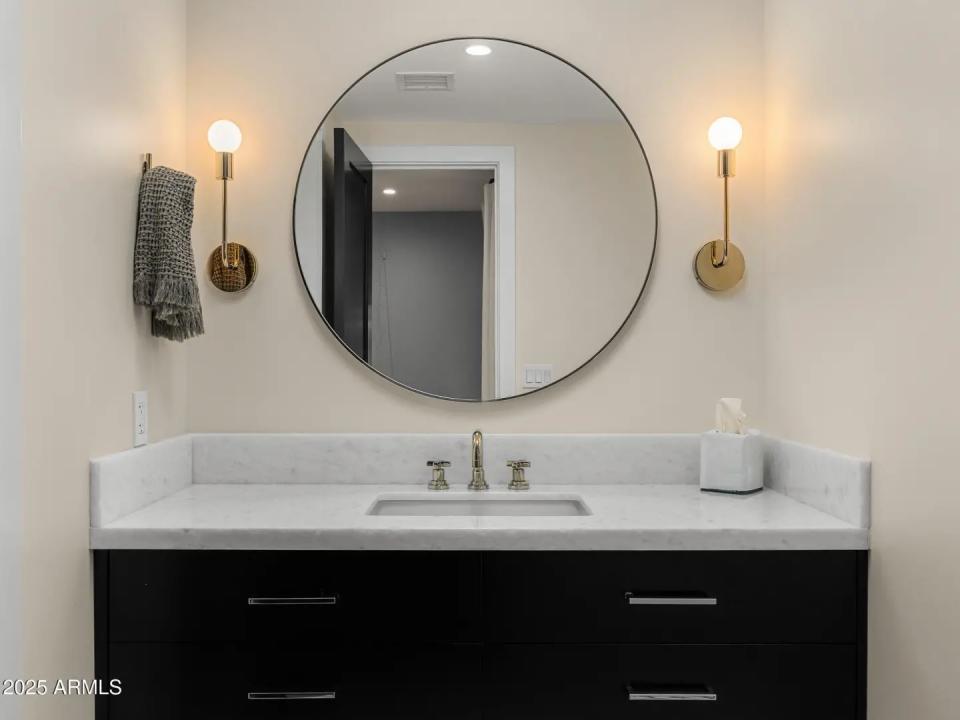 Real Estate Picture 16