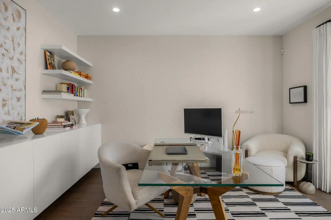 Real Estate Picture 18