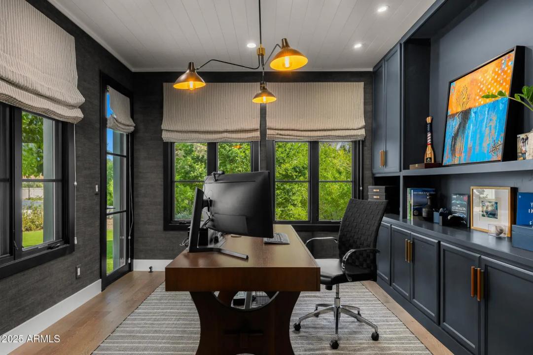 Real Estate Picture 8