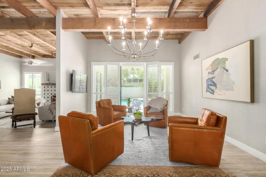 Real Estate Picture 9