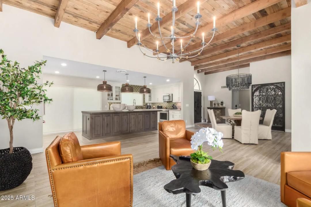 Real Estate Picture 8