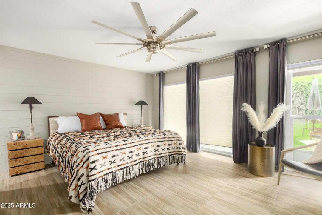 Real Estate Picture 12