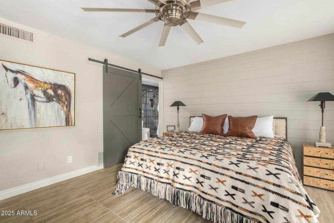 Real Estate Picture 13