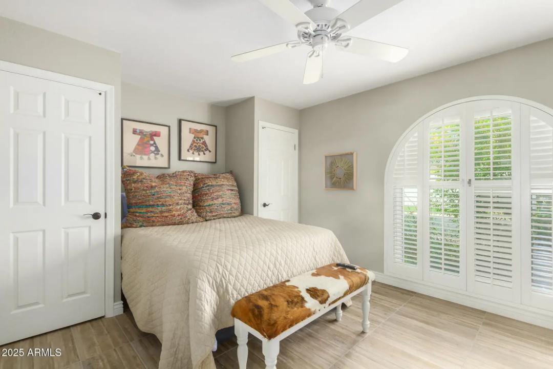 Real Estate Picture 17