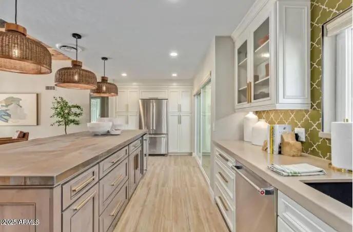 Real Estate Picture 5