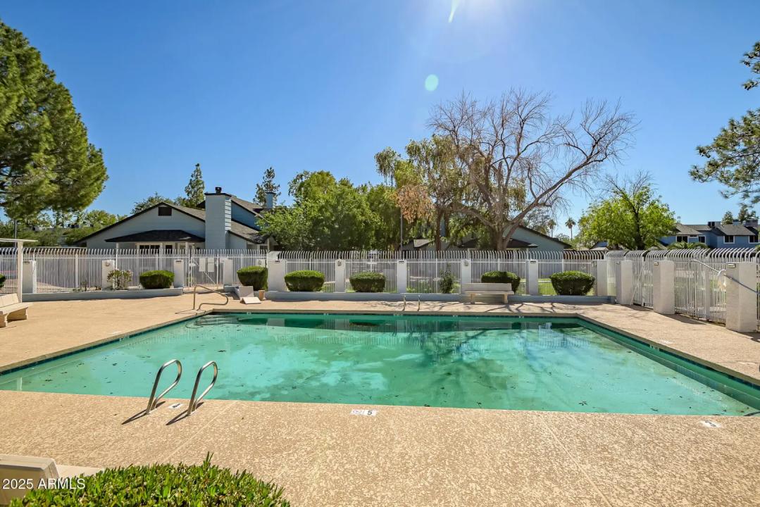 Real Estate Picture 25