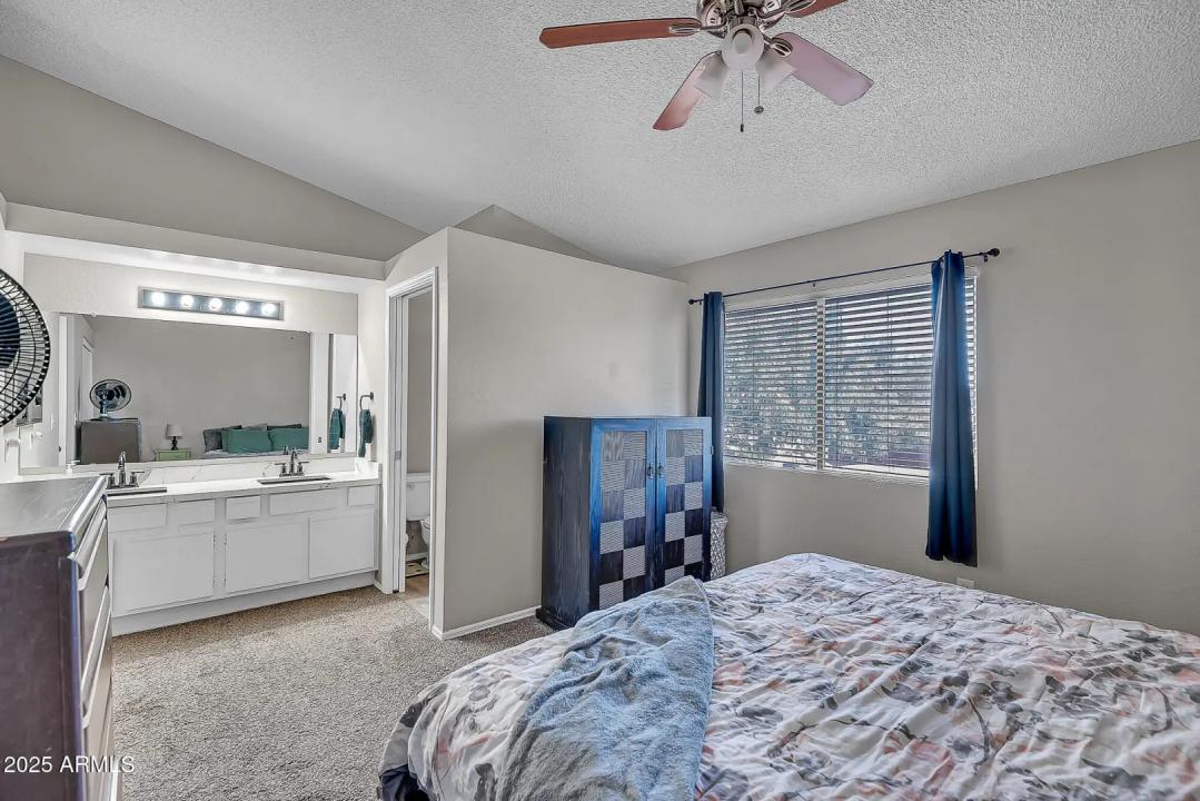 Real Estate Picture 8