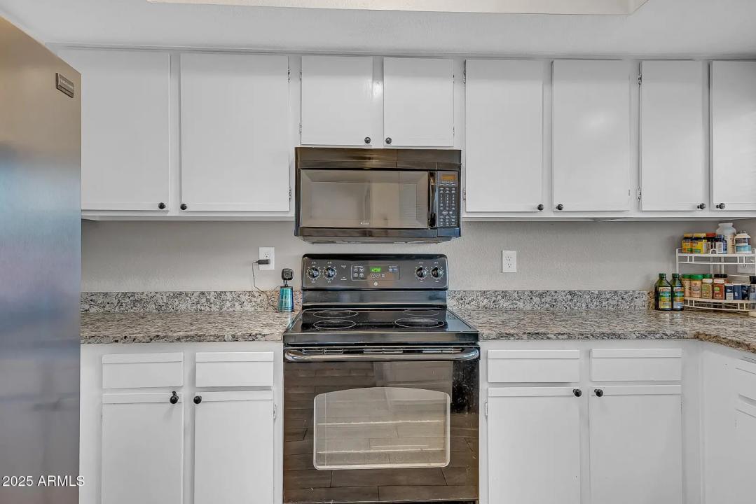 Real Estate Picture 19