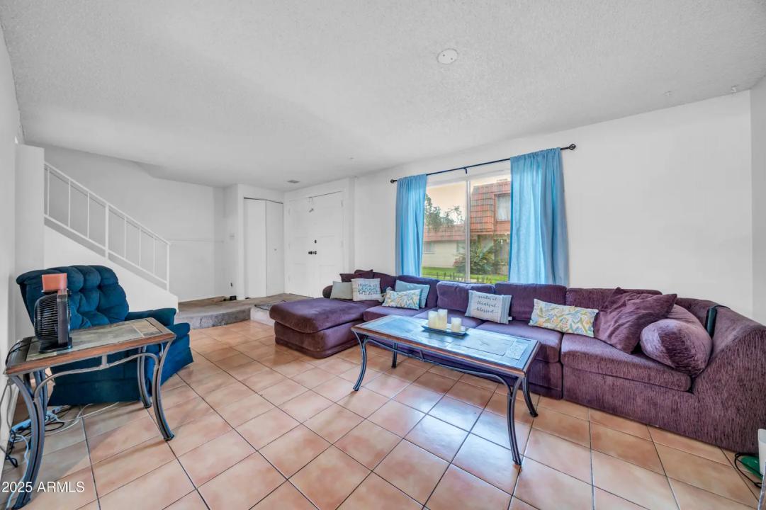 Real Estate Picture 8